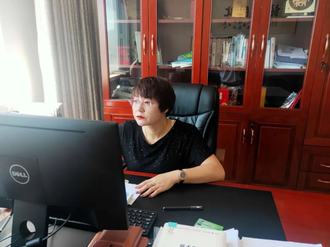 自强和助残脱贫故事：强志芳——小小蜜蜂撬开致富门(图1)