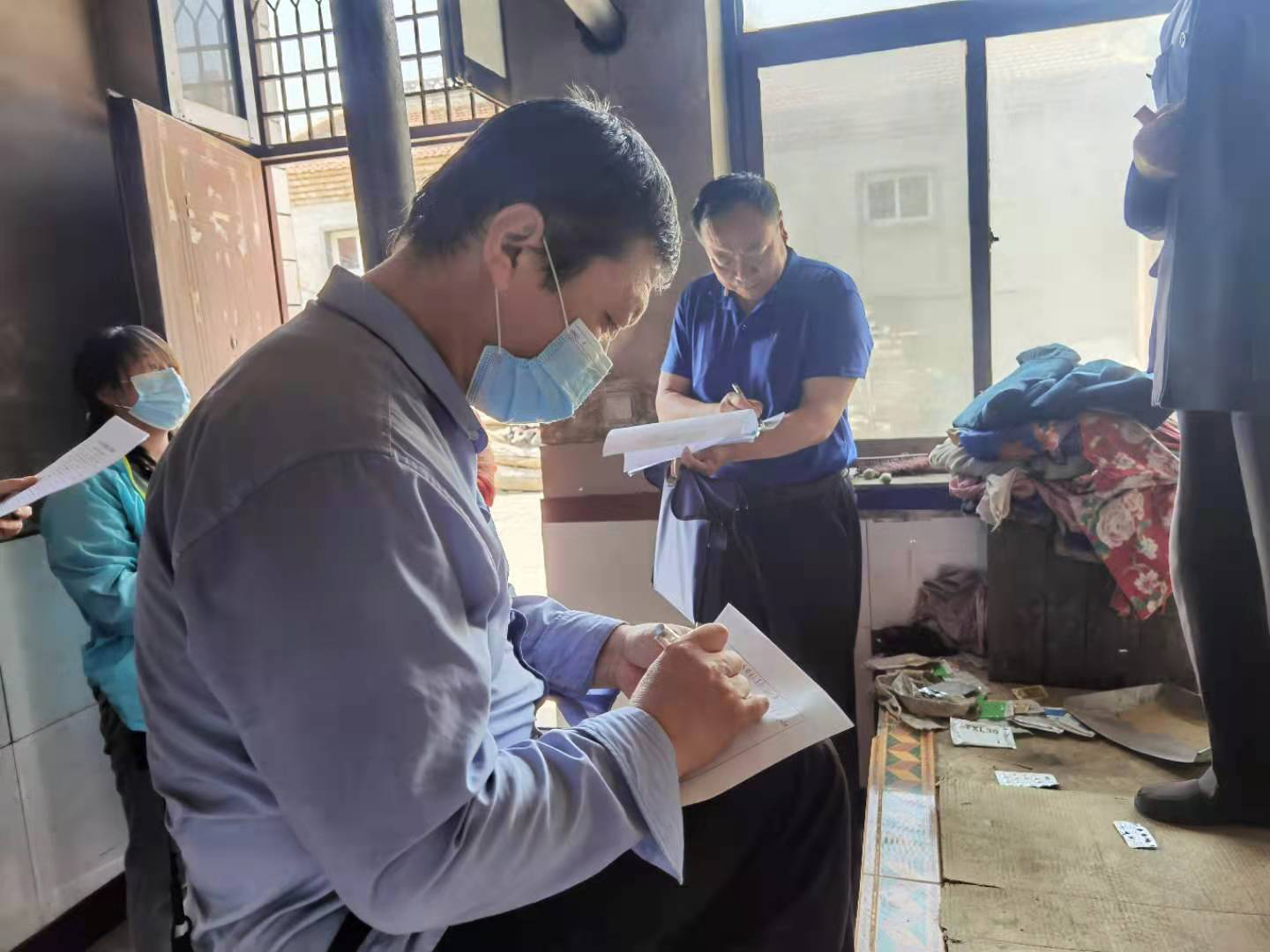 中卫市残联开展入户评残 解决困难残疾人“办证难”问题(图1)