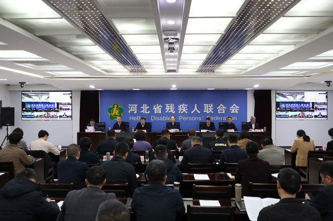 图为主会场现场 图为主会场现场
