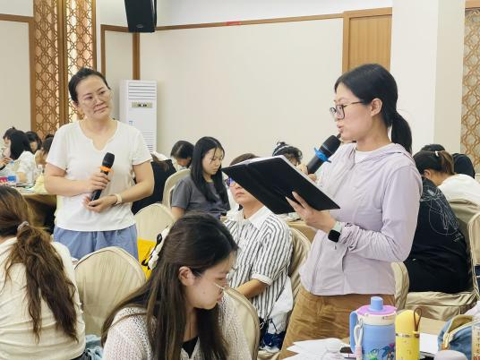 图为培训现场