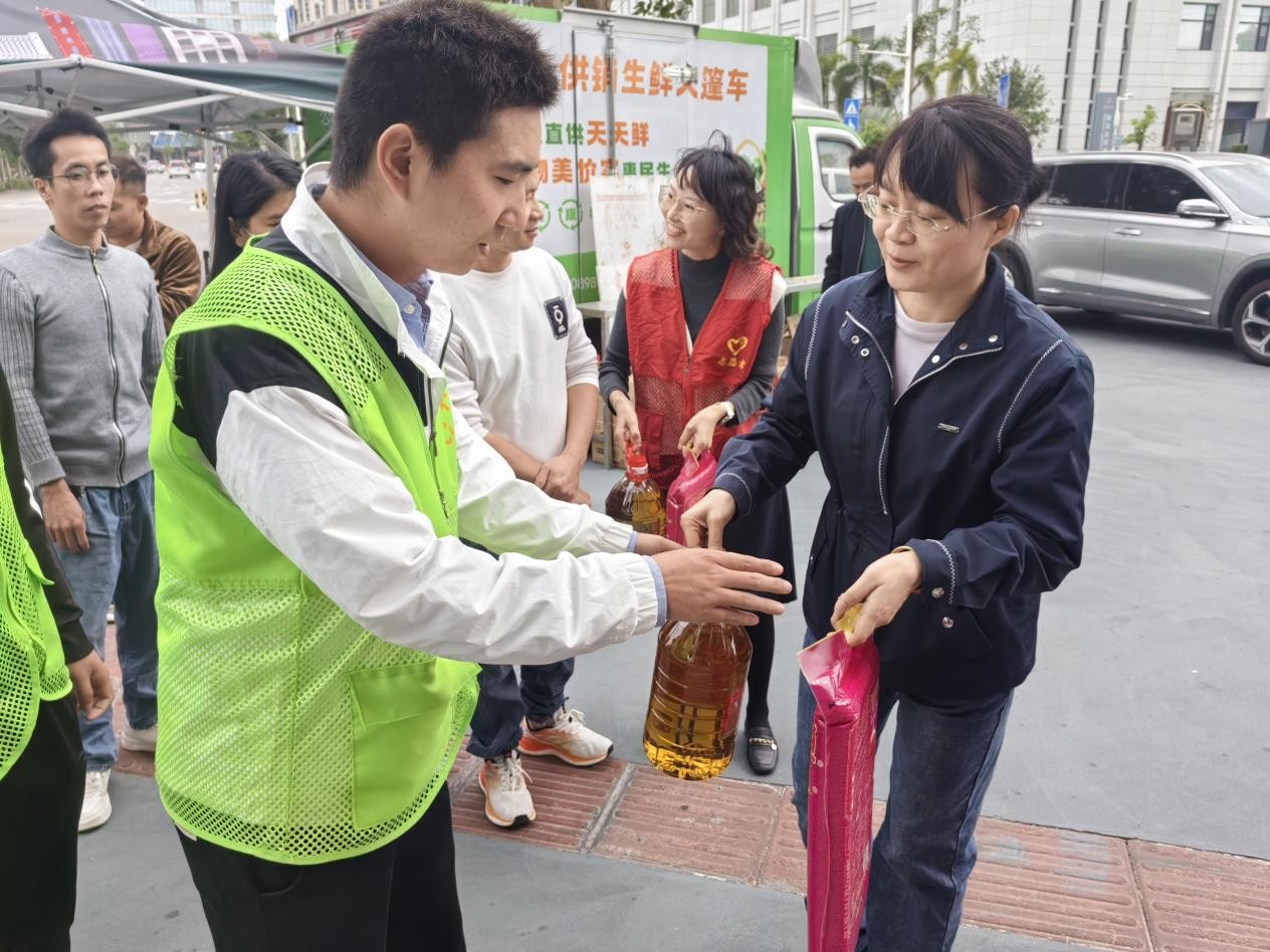 图为活动现场图片