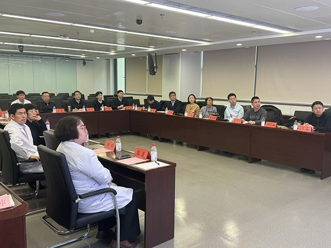 图为研讨交流现场 图为研讨交流现场