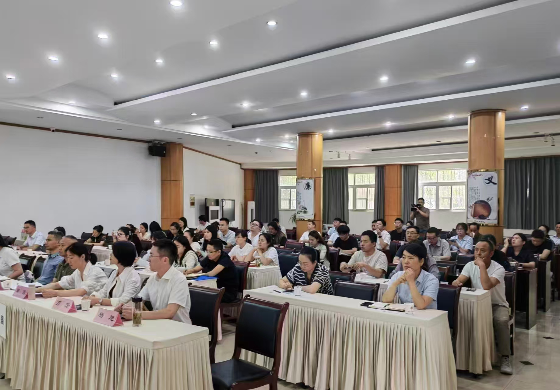 图为芜湖市第二场“法税护航助残兴企”公益培训在无为市举办 图为芜湖市第二场“法税护航助残兴企”公益培训在无为市举办