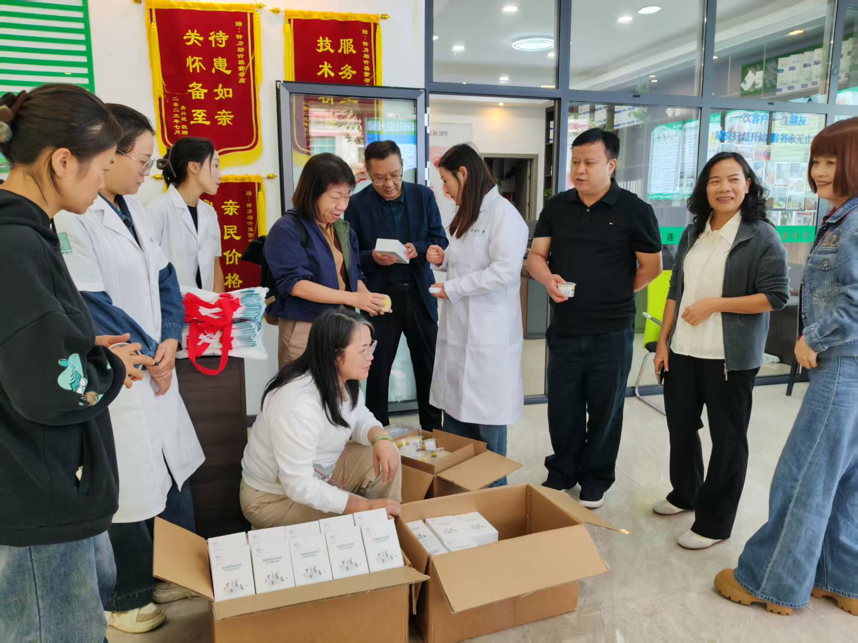 图为捐赠仪式图片